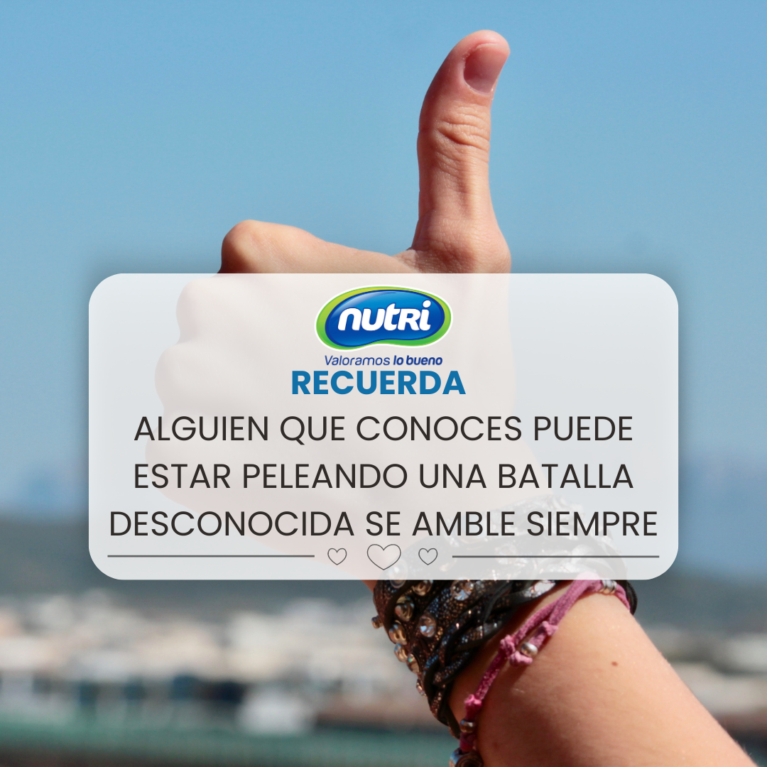 Post de instagram recordatorio cree en ti fotográfico positivo azul